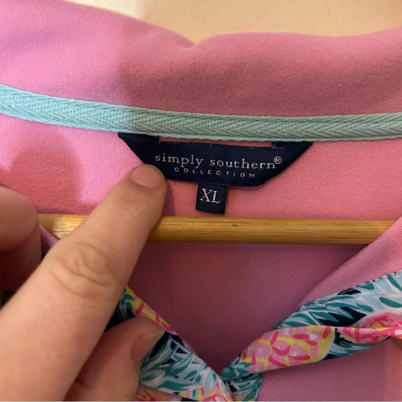 Simply Southern Button Pullover Pink Pineapple Size XL - Picture 2 of 7